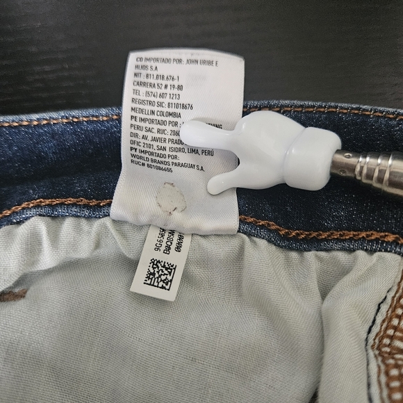 American Eagle Curvy Hi-Rise Shortie Shorts Size 16 - Picture 9 of 9